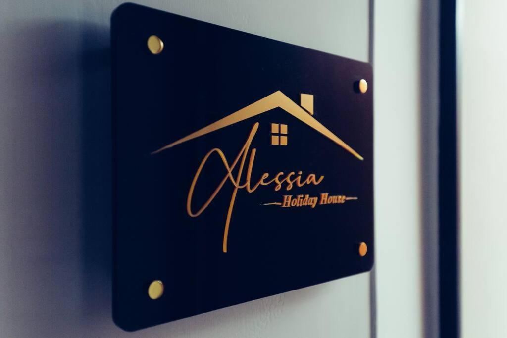 Alessia Holiday House 90Mq Salerno Centro Zewnętrze zdjęcie